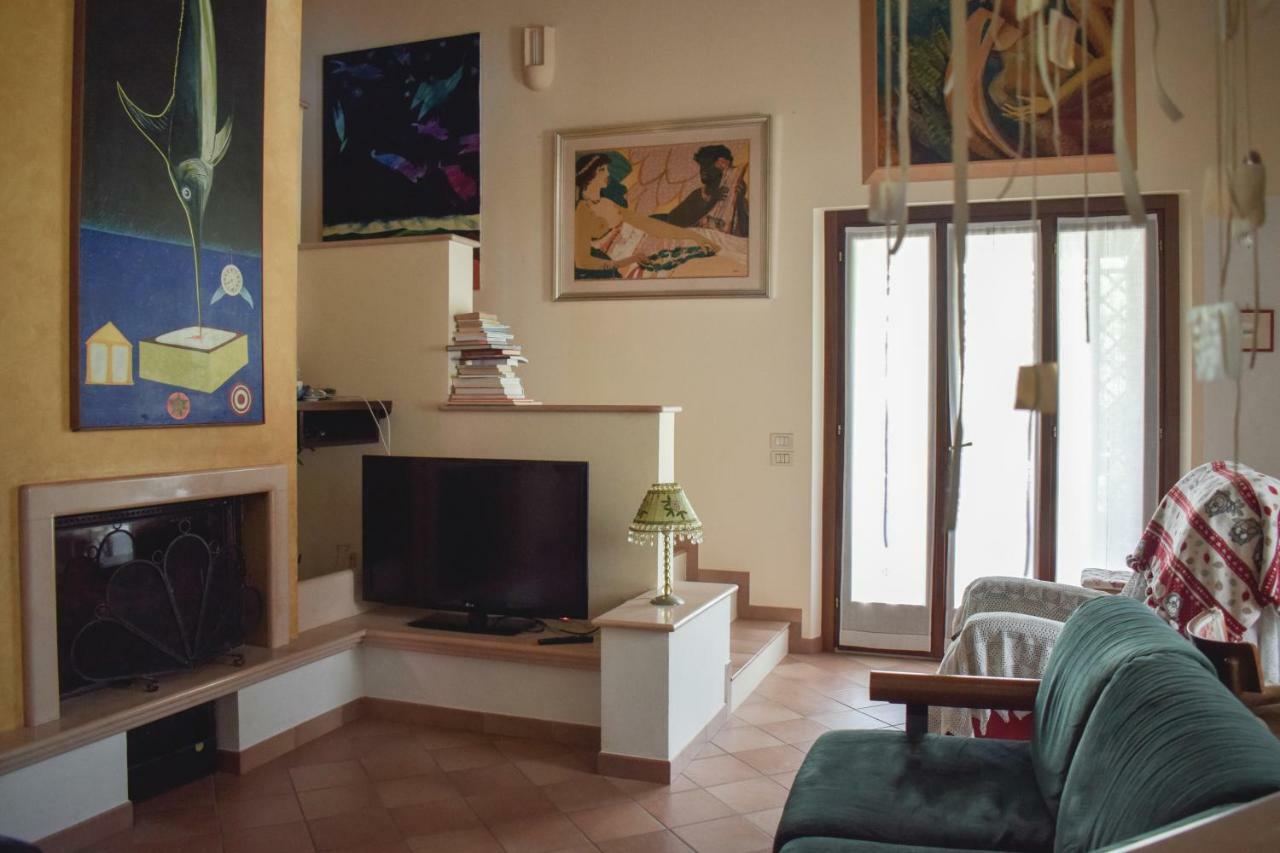 Tre Civette Sul Como Cartoceto Buitenkant foto